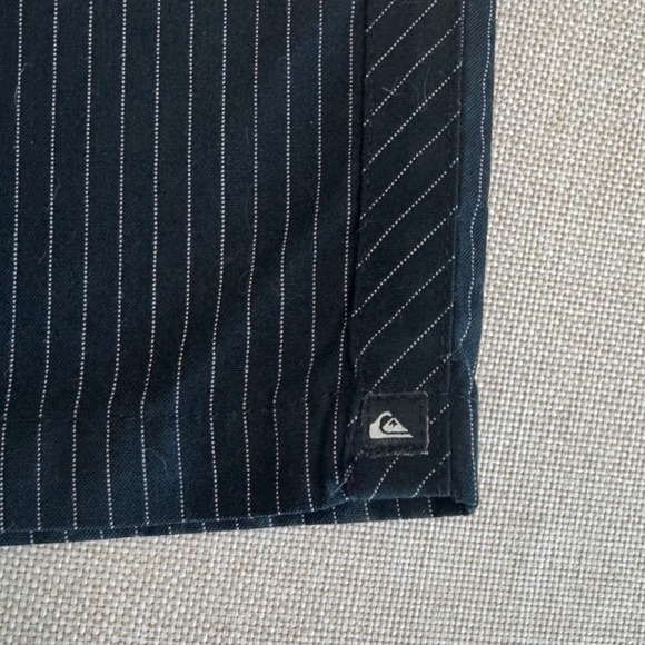 Quiksilver Mens Black Pinstripe Walk Shorts Size 36 L104230 Casual Skateboard - Picture 3 of 7